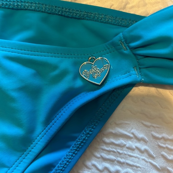 Body Glove Bikini - large and small - Picture 4 of 8